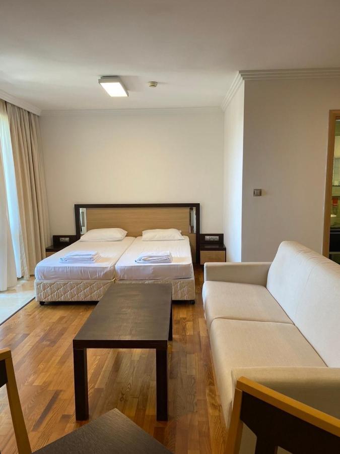 Private Apartments In Emerald Ravda Exterior foto