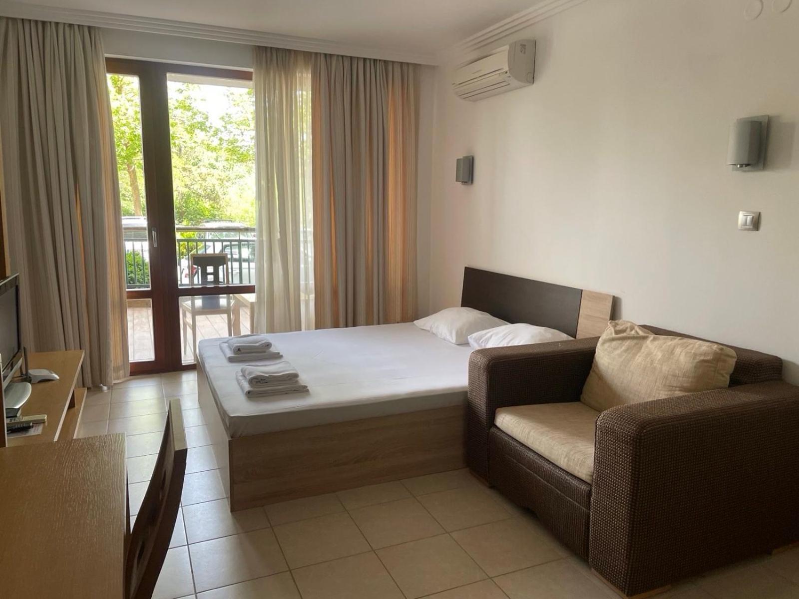 Private Apartments In Emerald Ravda Exterior foto